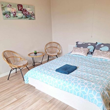 Eenvoudige Slaapkamer Герардсберген Екстериор снимка